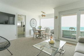 Tides - Beach front apartment in Bracklesham Bay